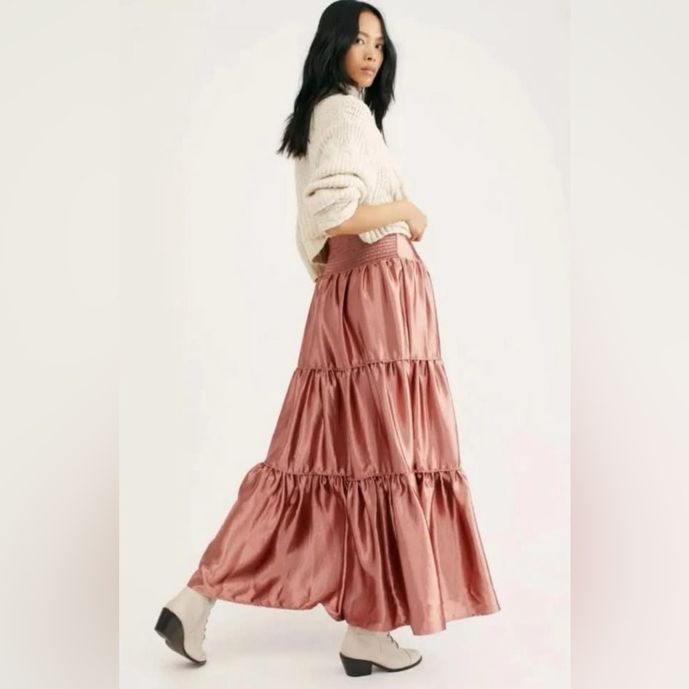 Free People Moonbeam Metallic Tiered Satin Ruffle Maxi Skirt!! Size Large! - Picture 2 of 5